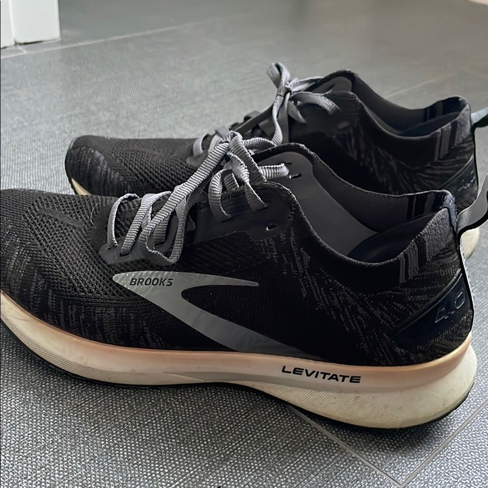 Brooks Levitate 4.0 Running Shoes